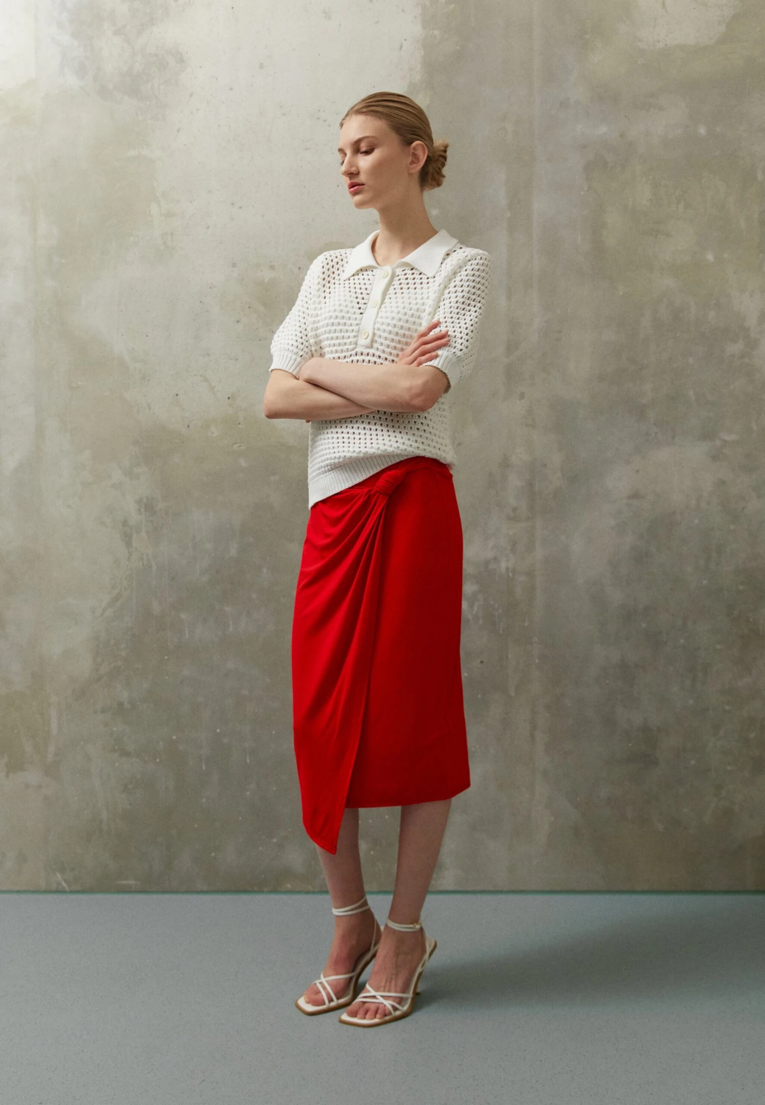 Anna Field Front Knot Midi Skirt - Falda De Tubo - Red 2 Anna Field Front Knot Midi Skirt - Falda De Tubo - Red - Imagen 2