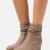 Anna Field Winter Boot - Botines De Cuña - Taupe