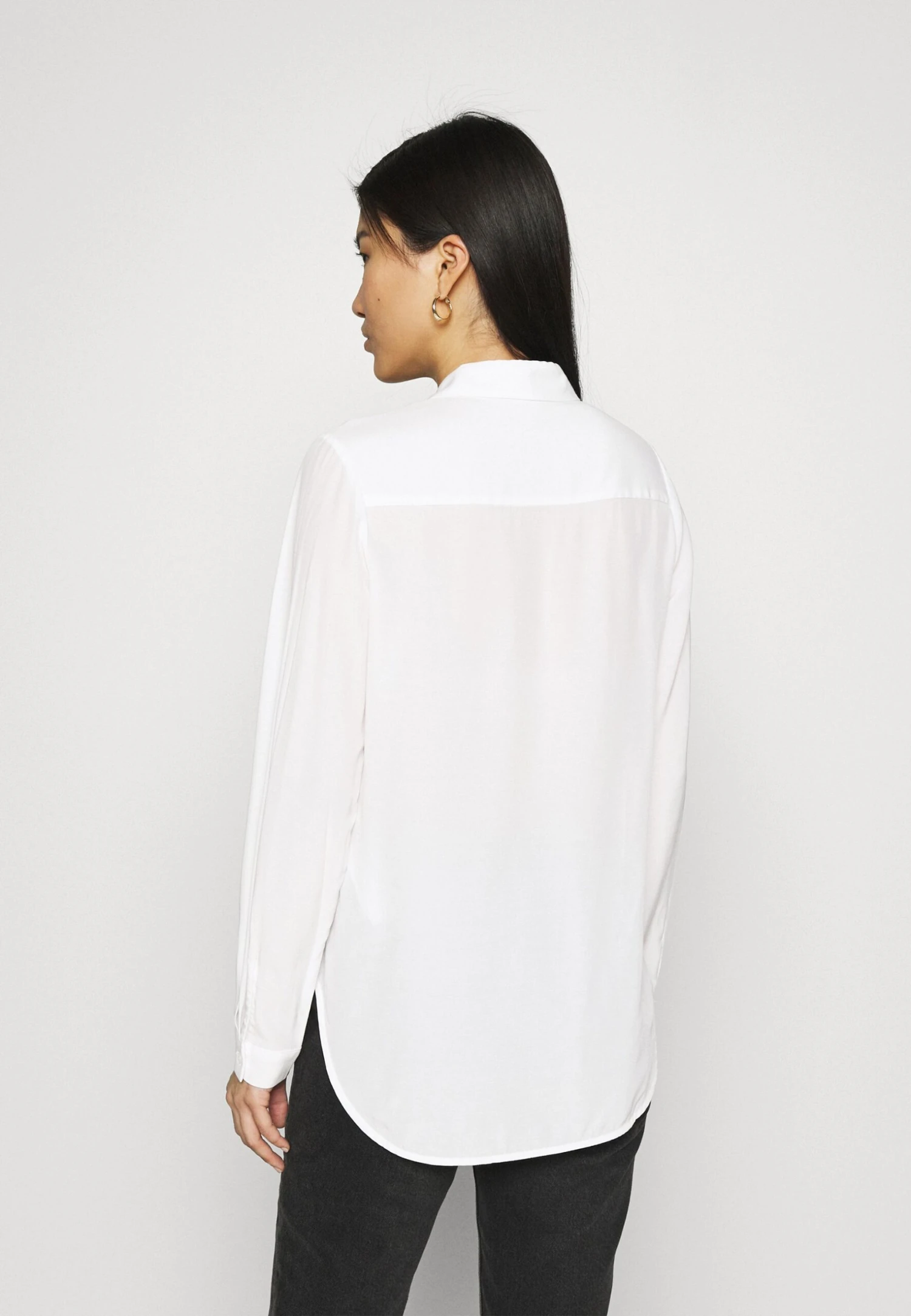 Anna Field Basic Blouse With Front Pockets - Camisa - Offwhite 3 Anna Field Basic Blouse With Front Pockets - Camisa - Offwhite - Imagen 3