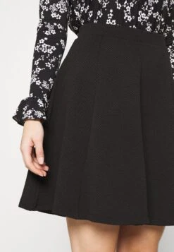 Falda Acampanada - Black 9 Falda Acampanada - Black -Anna Field Ventas 2983cffc33a64c12bd76c450c8d0b247