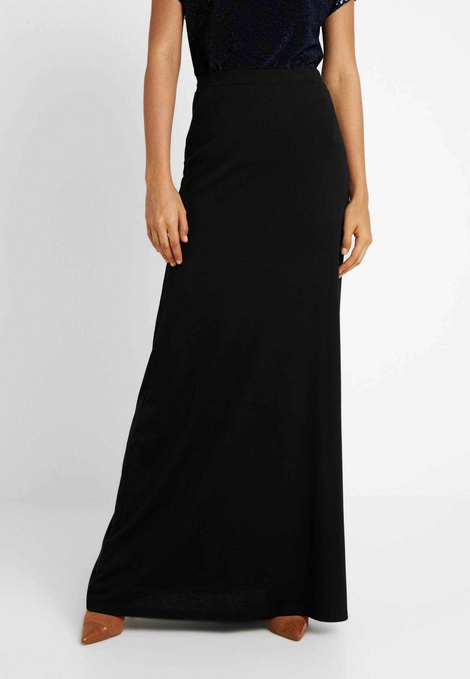 Falda Larga - Black 1 Falda Larga - Black