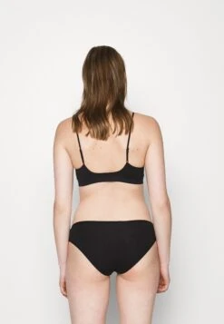 Anna Field Shannon 3 Pack - Tanga -Black 7 Anna Field Shannon 3 Pack - Tanga -Black -Anna Field Ventas 3c1fe057098f4b4eac7b088b1205d5c4