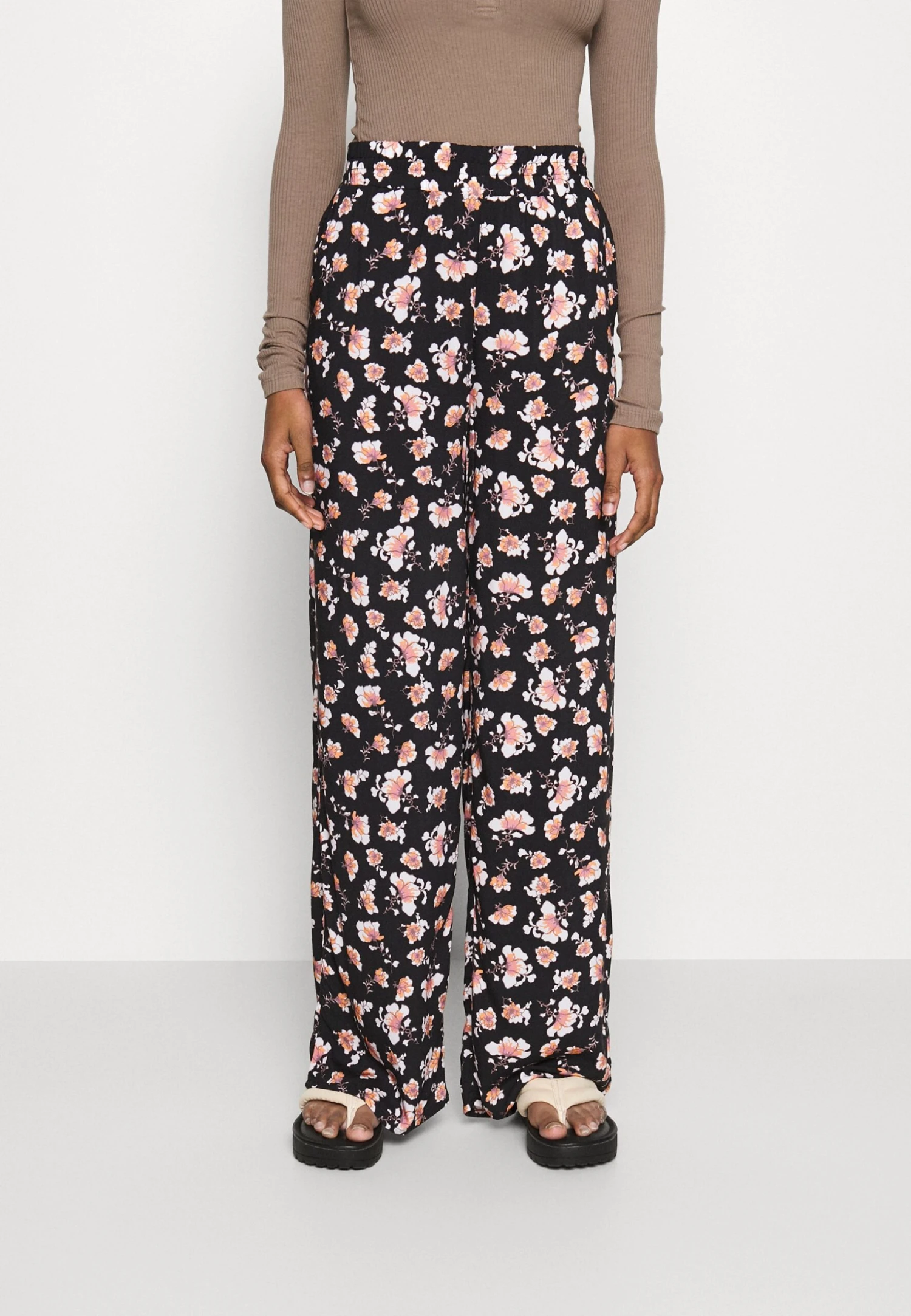 Pantalones - Black/Multi-Coloured 1 Pantalones - Black/Multi-Coloured