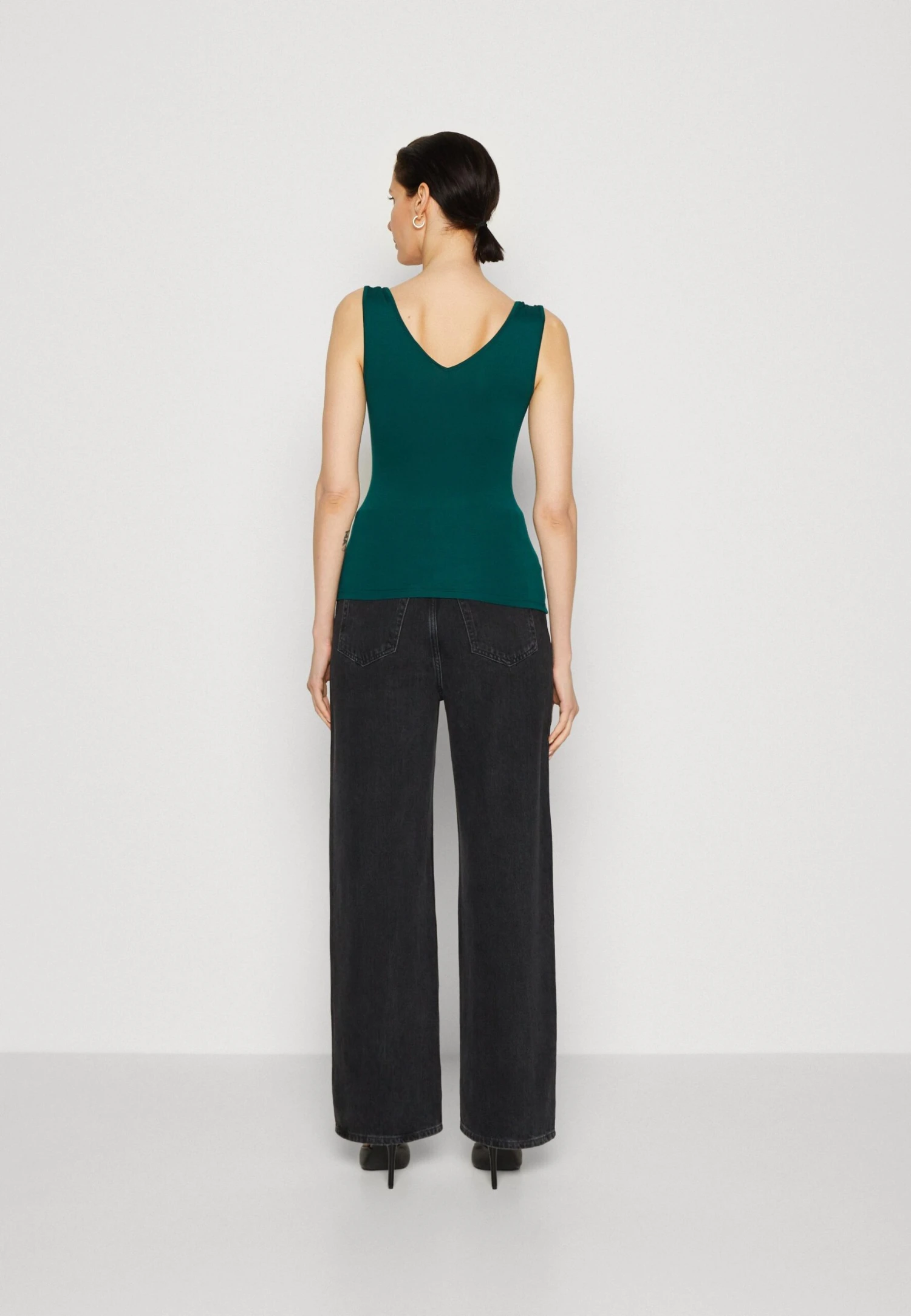 Anna Field Top - Dark Green 3 Anna Field Top - Dark Green - Imagen 3