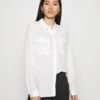 Anna Field Basic Blouse With Front Pockets - Camisa - Offwhite