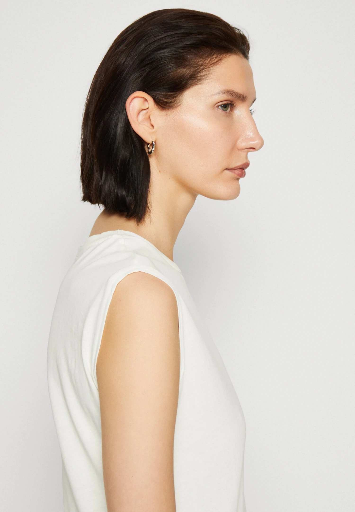 Anna Field Camiseta Básica - Off-White 4 Anna Field Camiseta Básica - Off-White - Imagen 4