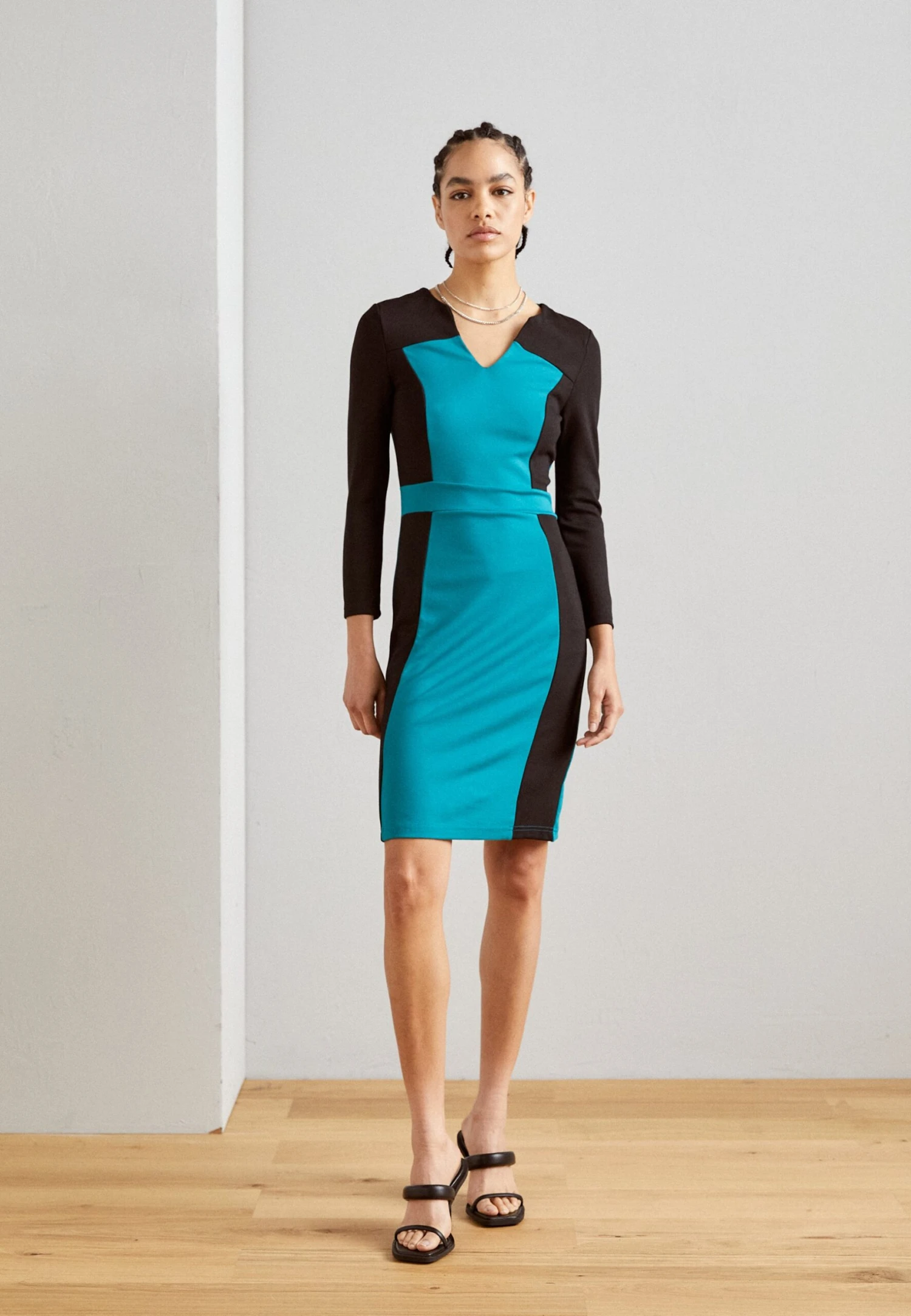 Anna Field Vestido Ligero - Black/Dark Green 2 Anna Field Vestido Ligero - Black/Dark Green - Imagen 2