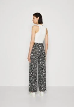 Anna Field Pantalones - Black/White -Anna Field Ventas a5a7e38fbf5346d8a106b524fe2bad37