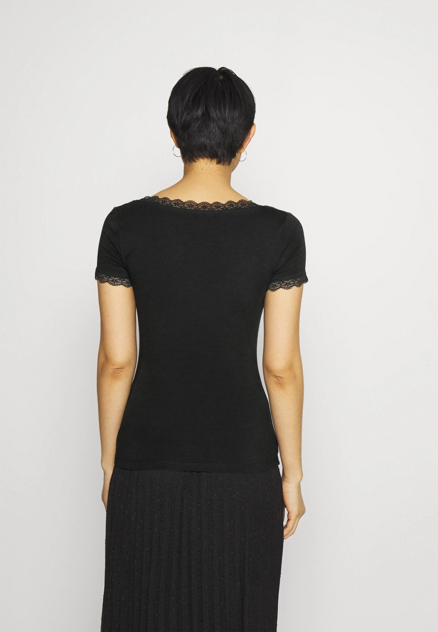 Anna Field Camiseta Básica - Black 3 Anna Field Camiseta Básica - Black - Imagen 3