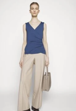 Anna Field Top - Dark Blue 13 Anna Field Top - Dark Blue -Anna Field Ventas bfb2baf6281445d2a2d642edb3903f30