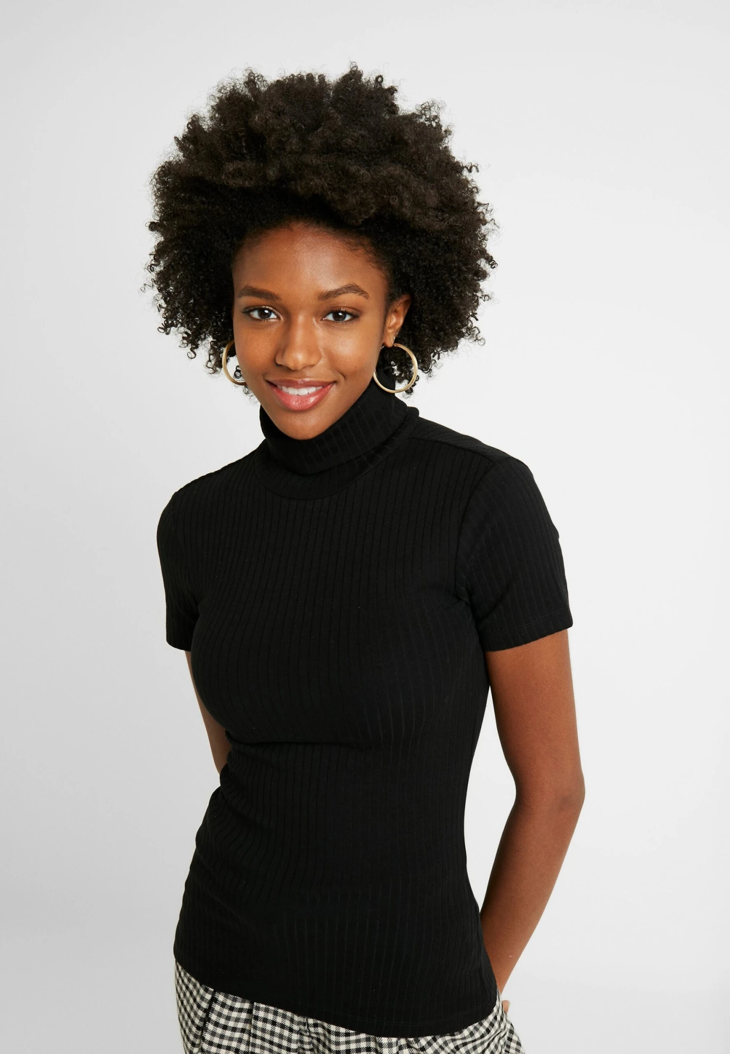 1/2 Sleeve Roll Neck - Camiseta Básica - Black 4 1/2 Sleeve Roll Neck - Camiseta Básica - Black - Imagen 4