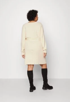 Wrap V Ausschnitt Mini Strickkleid Mit Gürtel - Vestido De Punto - Off White 7 Wrap V Ausschnitt Mini Strickkleid Mit Gürtel - Vestido De Punto - Off White -Anna Field Ventas ce2265a5ab814cec9cd1dbedf4a78989