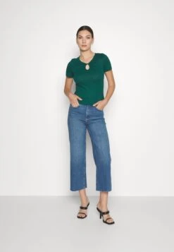 Anna Field Camiseta Básica - Dark Green 11 Anna Field Camiseta Básica - Dark Green -Anna Field Ventas e2651f3df2bf464591166faa5add3ec4
