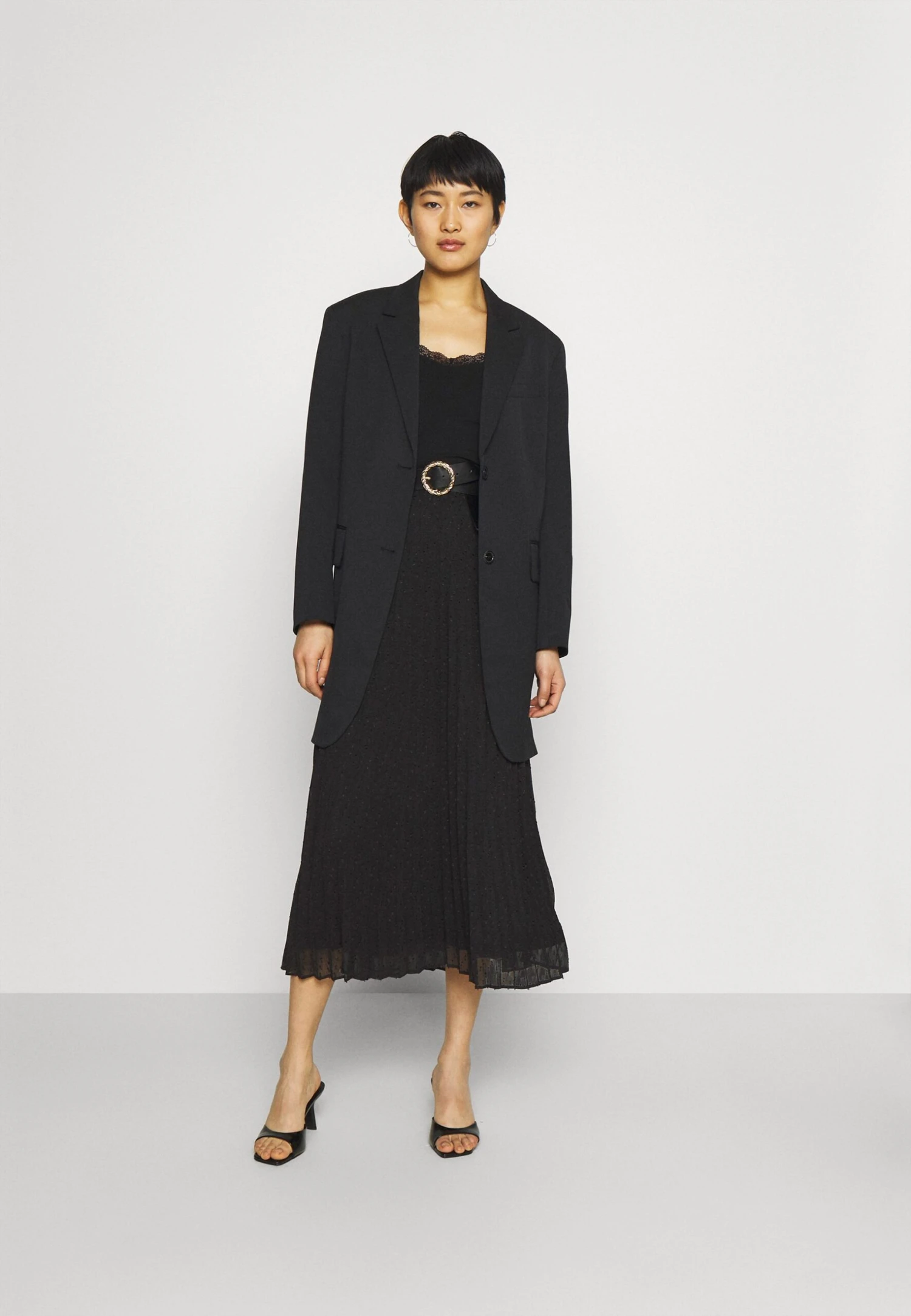 Anna Field Camiseta Básica - Black 2 Anna Field Camiseta Básica - Black - Imagen 2