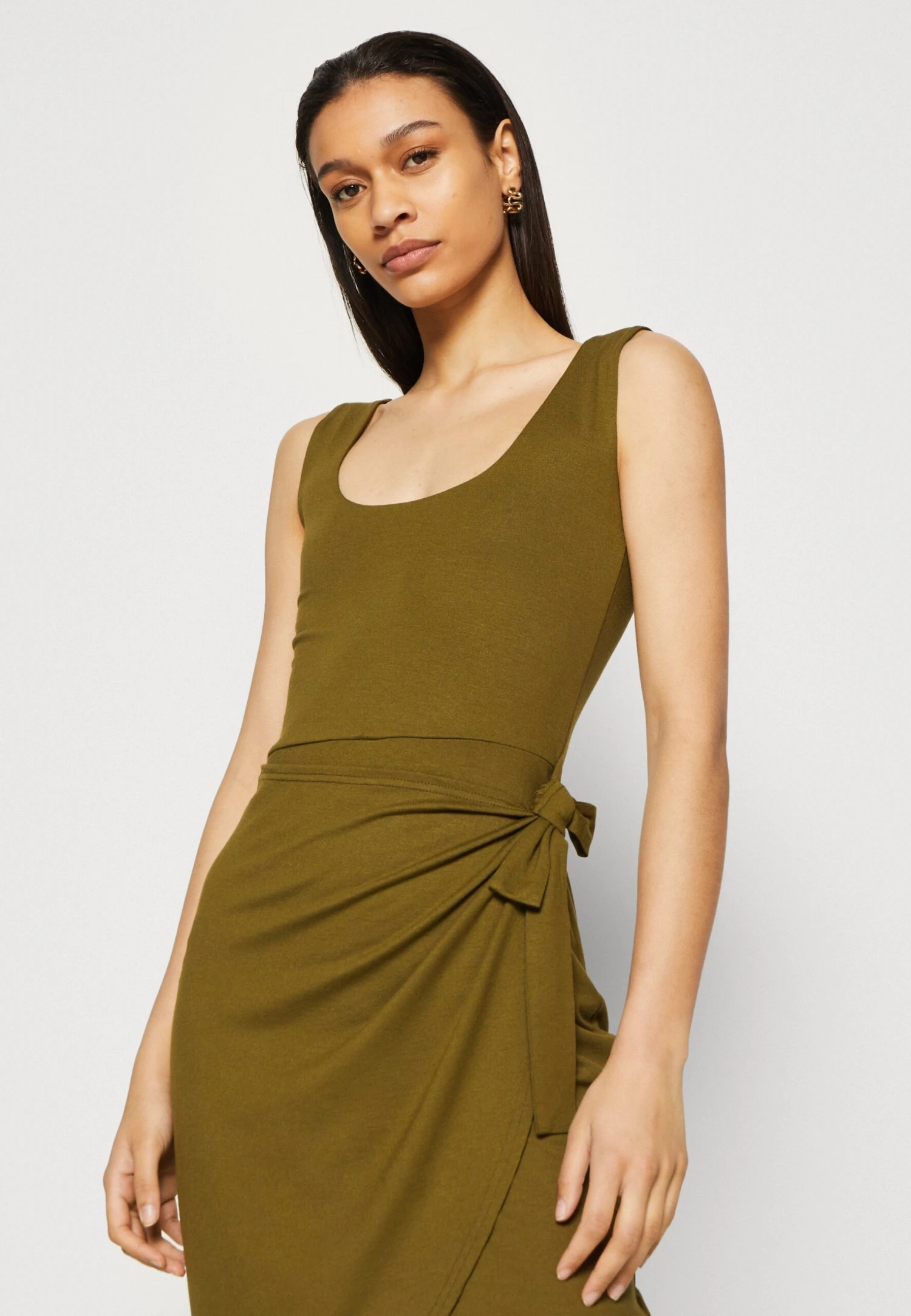 Anna Field Vestido Ligero - Olive 4 Anna Field Vestido Ligero - Olive - Imagen 4